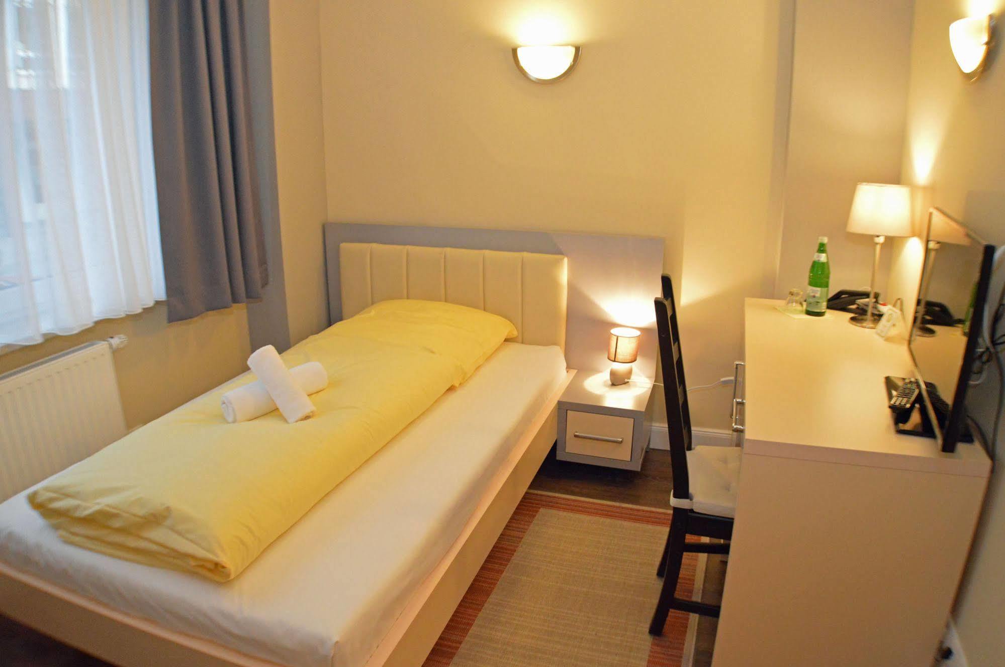 Hotel Jeta ฮัมบูร์ก ภายนอก รูปภาพ